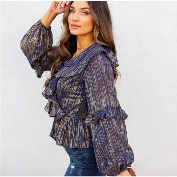Vici Metallic Ruffled Blouse Size Medium - Picture 1 of 10